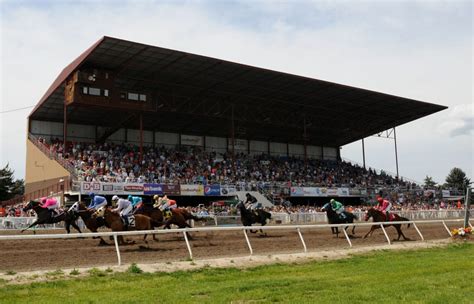 Capitol Racing Near Deal for Les Bois Park .